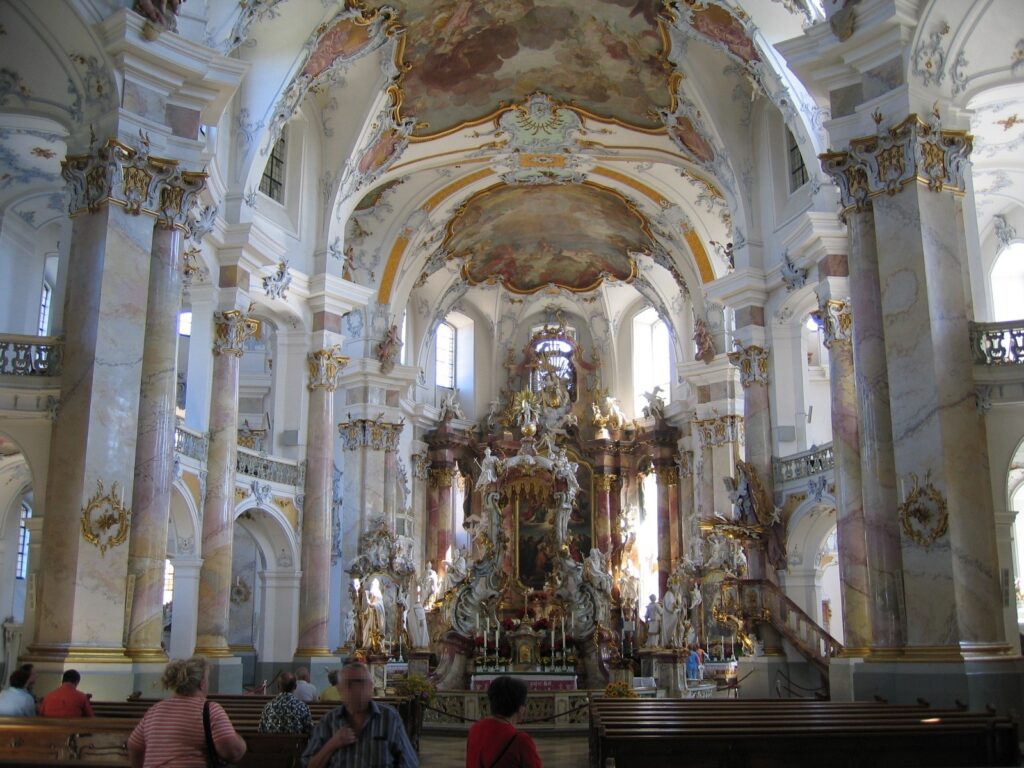 فضای داخلی کلیسای چهاردهم، یاران مقدس، بد استافلشتاین، بایرن، نمونه عالی از معماری آلمانی باروک پسین